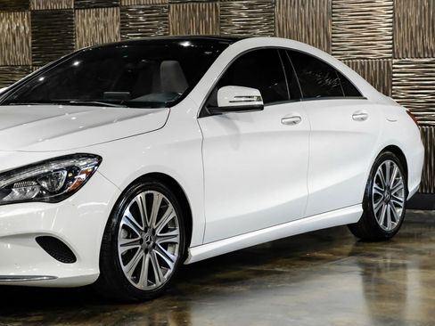 Used 2019 Mercedes-Benz CLA 250 image 11