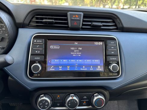 Used 2025 Nissan Versa SV FWD image 20