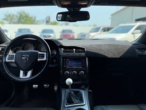 Used 2011 Dodge Challenger R/T RWD image 22