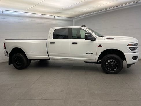 New 2026 RAM 3500 Big Horn AWD/4WD image 2