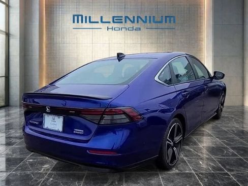Used 2024 Honda Accord Sport image 4