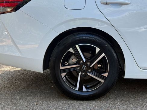 Used 2025 Nissan Sentra SV image 27