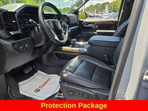 Used 2024 Chevrolet Silverado 1500 LT Trail Boss w/ LT Trail Boss Premium Package AWD/4WD image 11