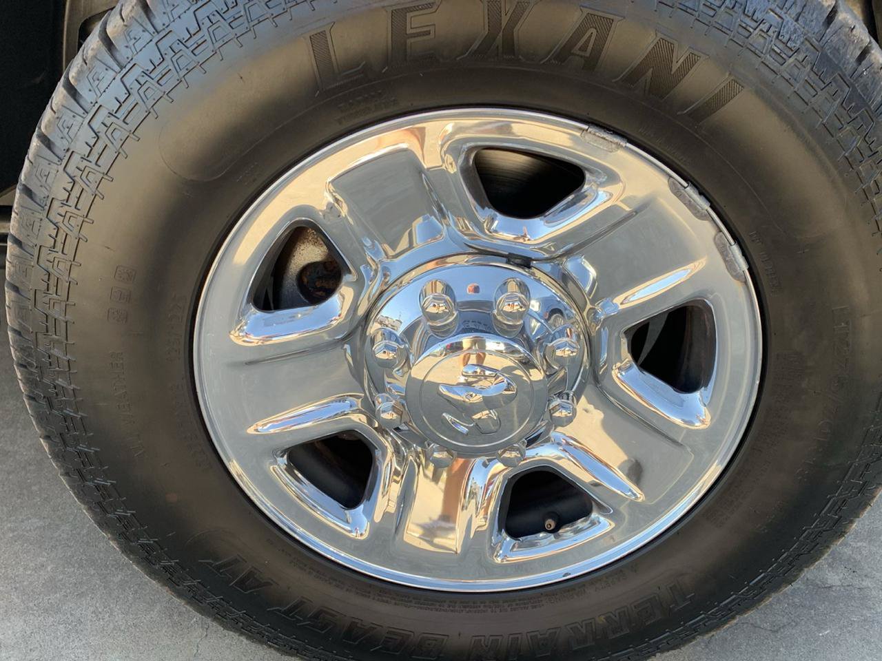 Used 2017 RAM 2500 SLT AWD/4WD image 11
