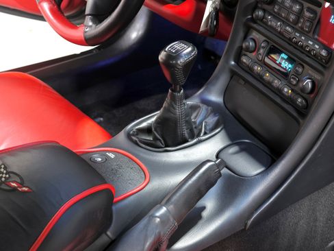 Used 2002 Chevrolet Corvette Z06 w/ Memory Pkg image 54