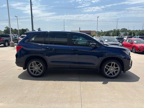 Used 2023 Honda Passport EX-L image 4