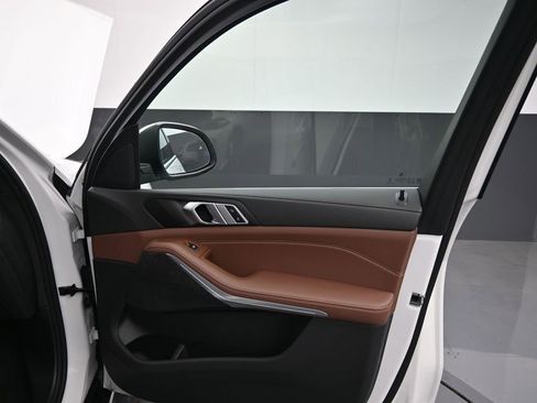 Certified 2025 BMW X5 sDrive40i w/ Parking Assistance Package image 19