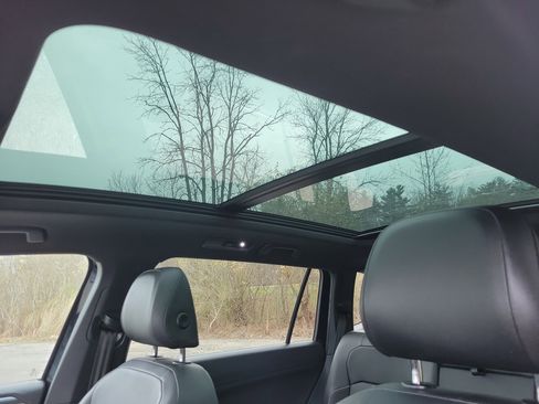 Used 2020 Volkswagen Tiguan SEL Premium R-Line AWD/4WD image 28