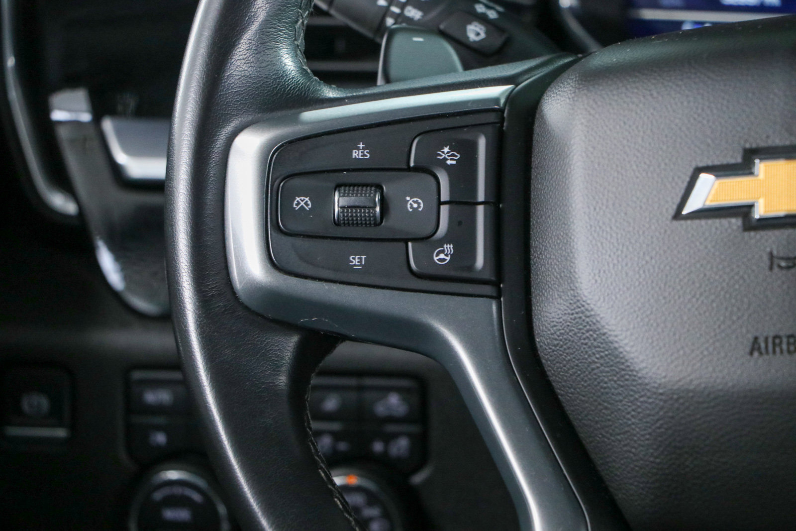 Used 2022 Chevrolet Silverado 1500 LTZ AWD/4WD image 14