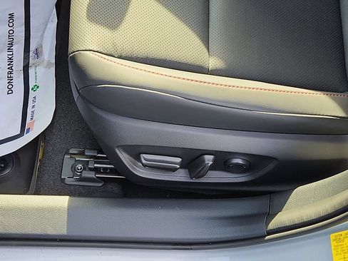 New 2026 Toyota Prius Plug-In Hybrid FWD image 16
