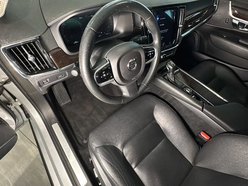 Used 2019 Volvo S90 T5 Momentum FWD image 43