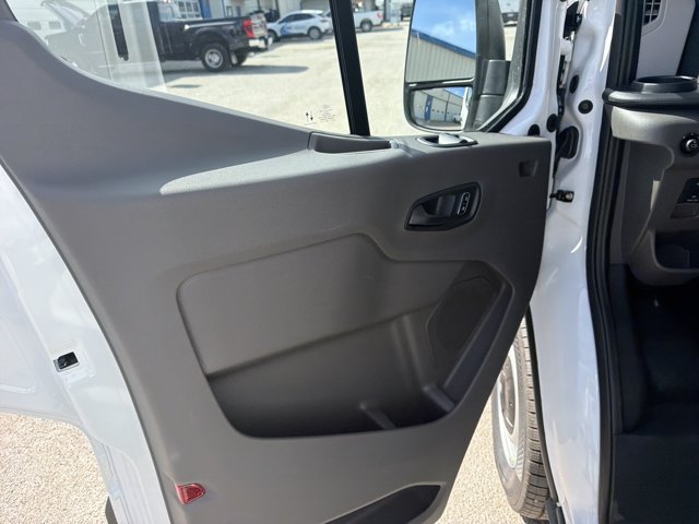 New 2027 Ford Transit 250 148 Medium Roof w/ Load Area Protection Package RWD image 9