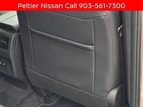 Certified 2025 Nissan Rogue SL FWD image 18