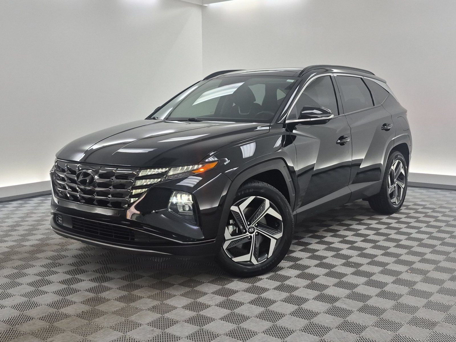 Used 2023 Hyundai Tucson Limited AWD/4WD image 1