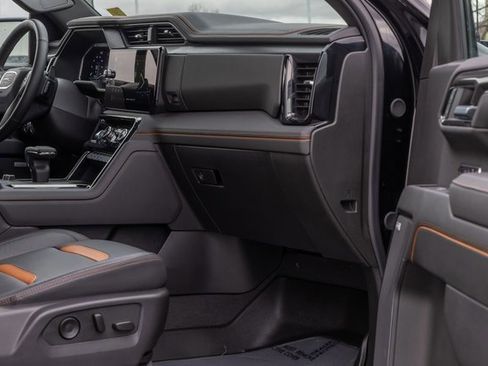 Used 2024 GMC Sierra 1500 AT4 w/ Technology Package image 20