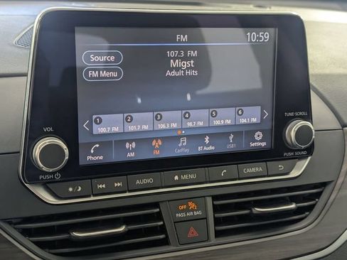 Used 2024 Nissan Altima 2.5 SV FWD image 18