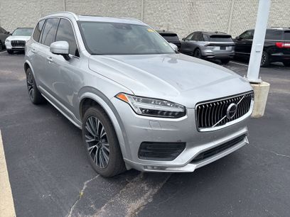 Used 2022 Volvo XC90 T5 Momentum w/ Advanced Package