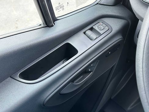 Used 2024 Mercedes-Benz Sprinter 2500 image 34