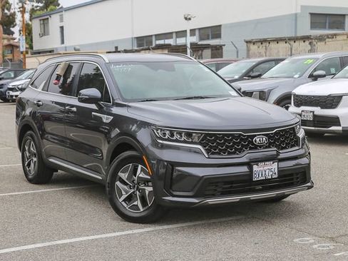 Used 2021 Kia Sorento S FWD image 2