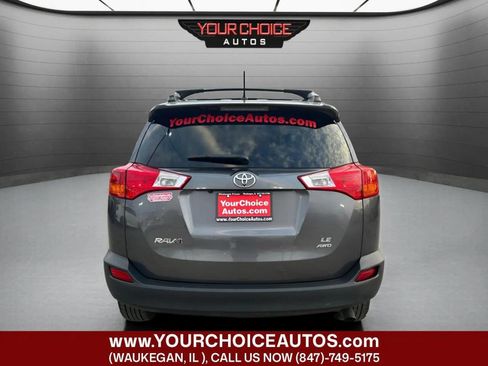 Used 2015 Toyota RAV4 LE image 4