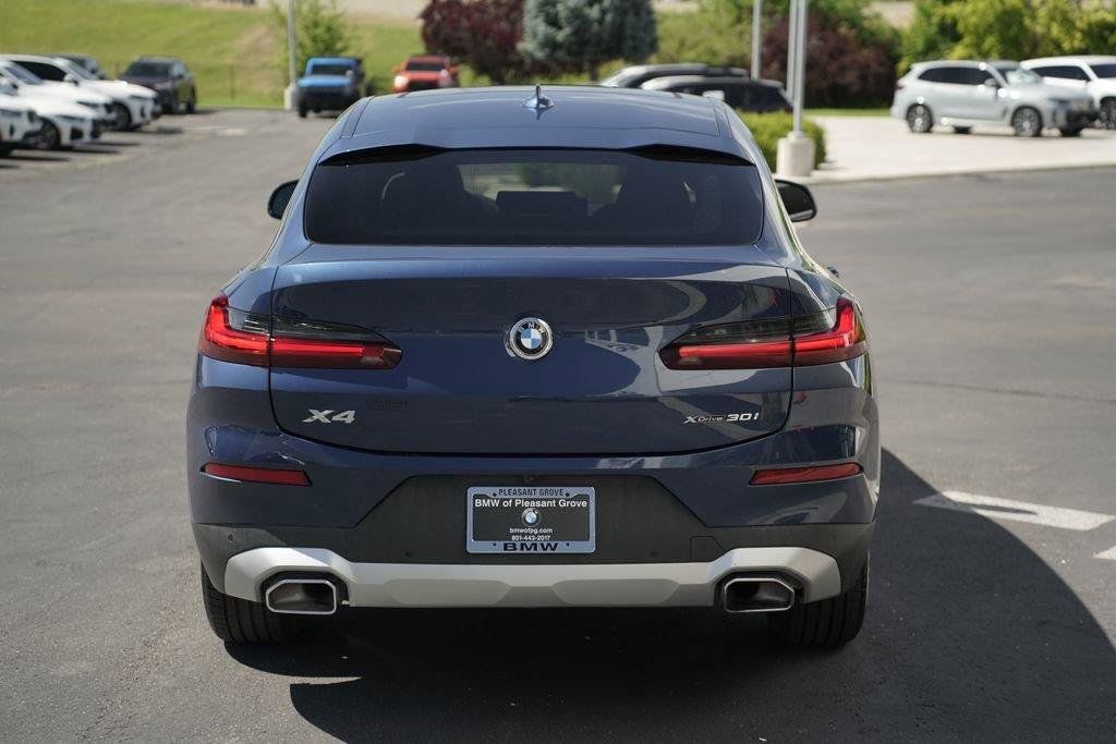 Used 2025 BMW X4 xDrive30i w/ Premium Package AWD/4WD image 4