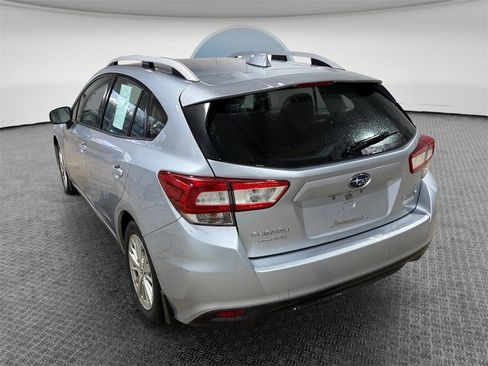 Used 2017 Subaru Impreza 2.0i Premium image 6