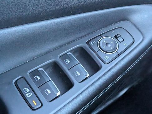 Used 2023 Hyundai Santa Fe SEL Premium image 12