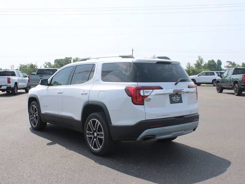 Used 2023 GMC Acadia SLT w/ Preferred Package FWD image 7