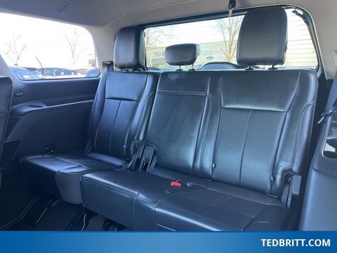 Used 2024 Ford Expedition XLT image 19