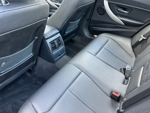 Used 2014 BMW 320i Sedan image 4