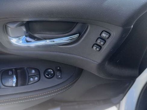 Used 2022 Nissan Murano Platinum w/ Cargo Package image 25