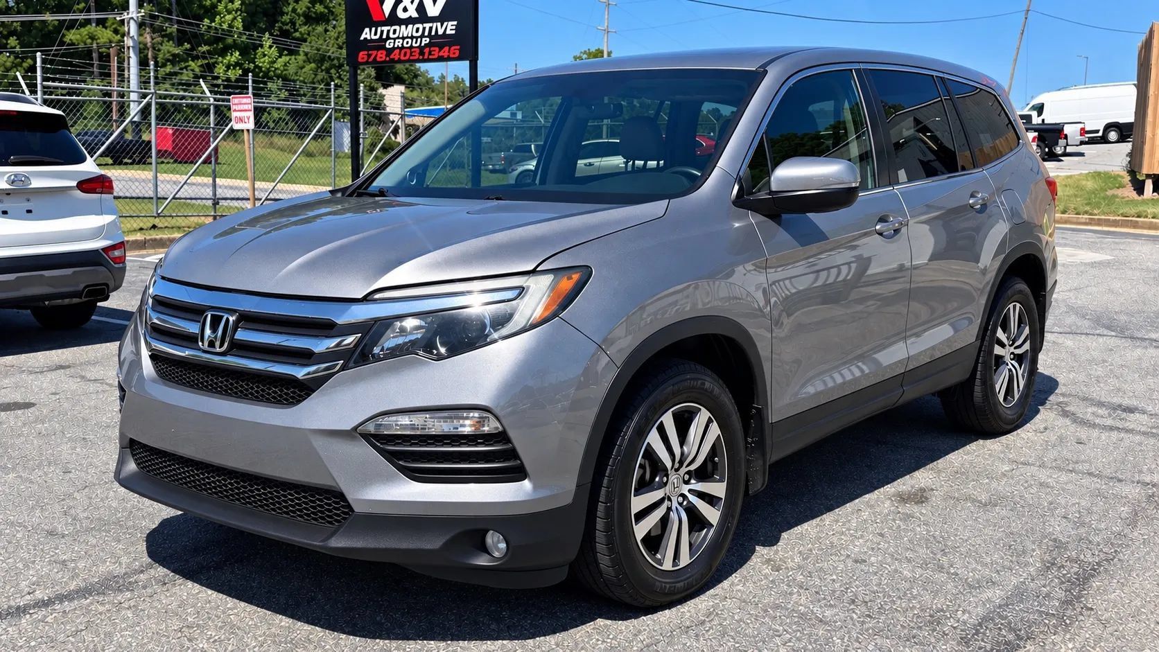 Used 2017 Honda Pilot EX image 1