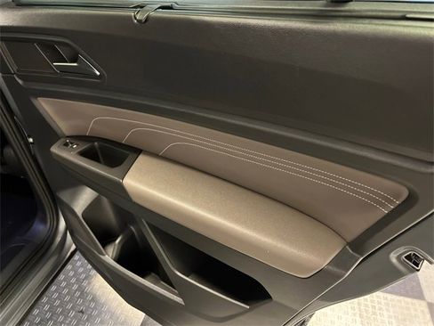 Certified 2022 Volkswagen Atlas SE image 13