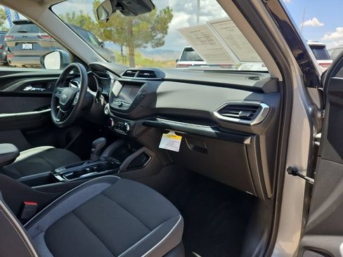 Used 2023 Chevrolet TrailBlazer LT FWD image 22