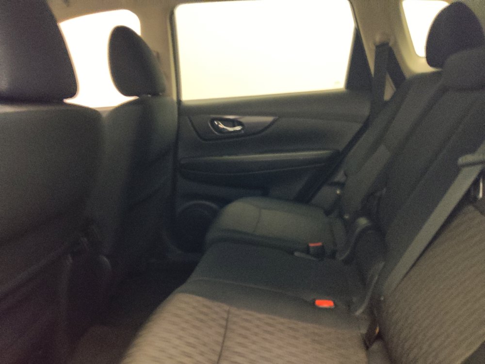 Used 2019 Nissan Rogue S w/ Special Edition Package FWD image 18