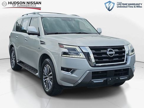 Used 2022 Nissan Armada SL w/ Captain's Chairs Package AWD/4WD image 1