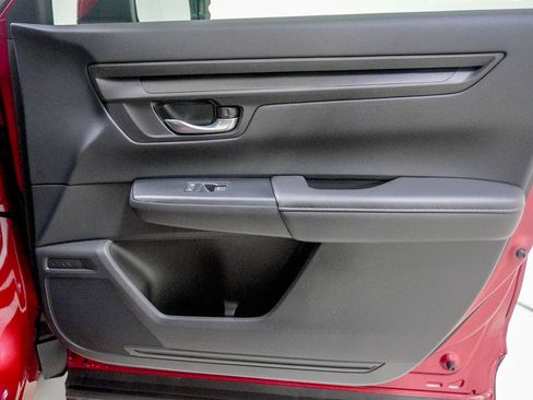 Used 2025 Honda CR-V EX image 30