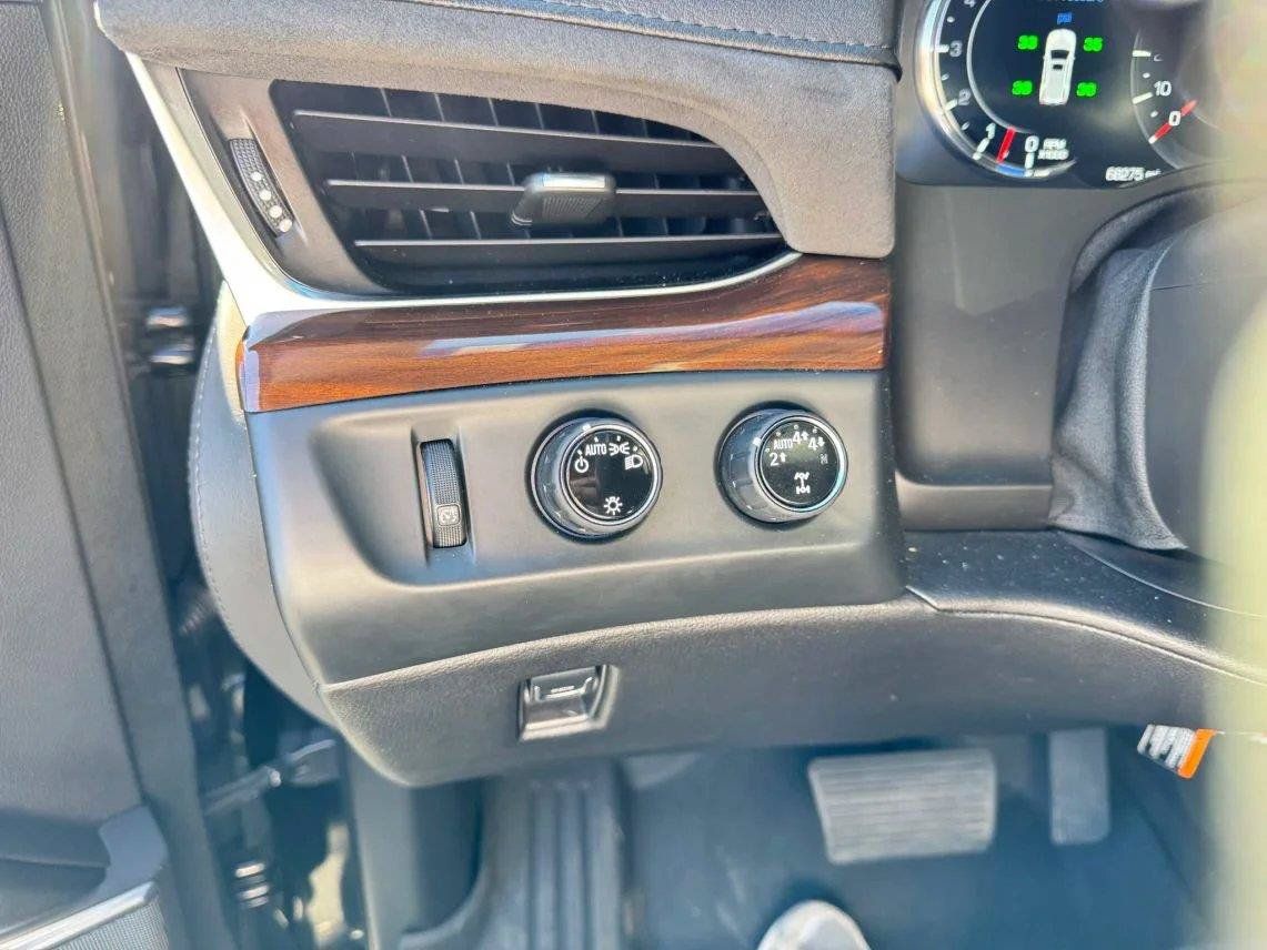 Used 2019 Cadillac Escalade ESV Premium Luxury AWD/4WD image 21
