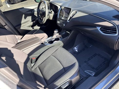 Used 2024 Chevrolet Malibu LT image 32