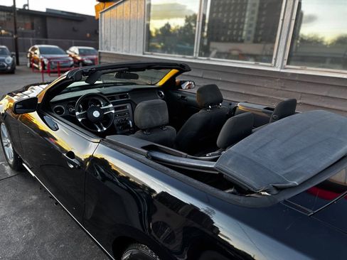 Used 2014 Ford Mustang Convertible image 28