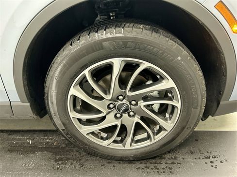 Used 2022 Lincoln Corsair AWD w/ Equipment Group 101A image 8