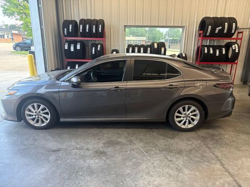 Used 2023 Toyota Camry LE w/ Protection Package (Q2) (TMS) FWD image 3