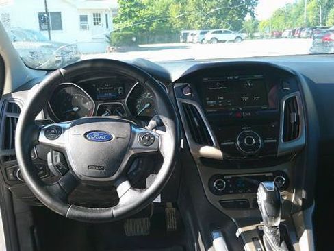 Used 2012 Ford Focus SEL FWD image 10