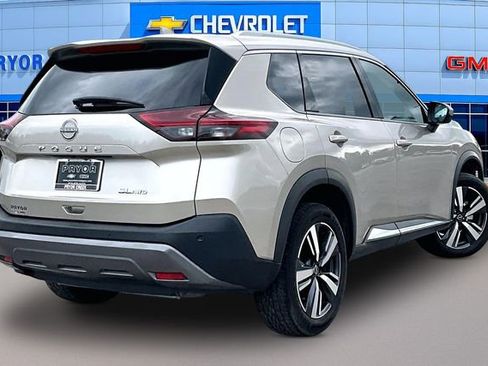 Used 2023 Nissan Rogue SL AWD/4WD image 5