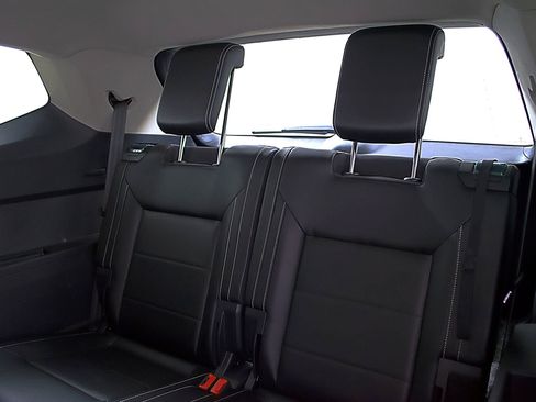 Used 2022 Volkswagen Atlas SE FWD image 18