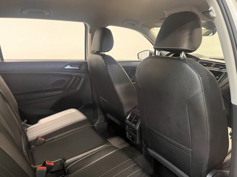 Used 2024 Volkswagen Tiguan SE image 14