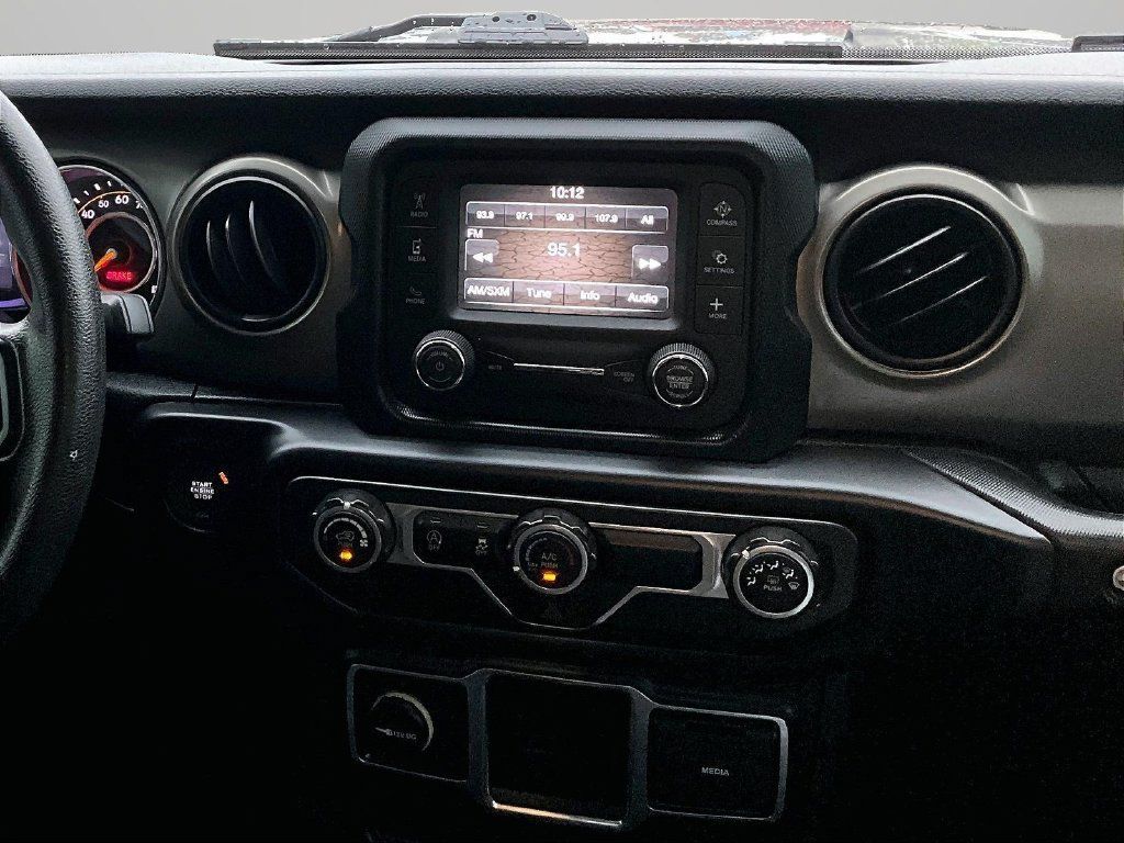 Used 2019 Jeep Wrangler Sport AWD/4WD image 7