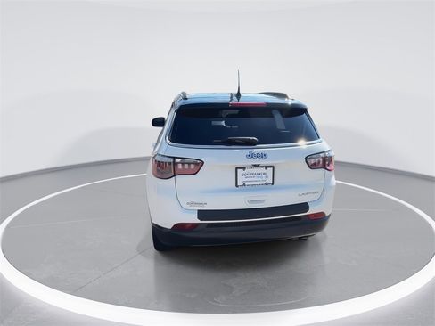 Used 2018 Jeep Compass Limited image 7