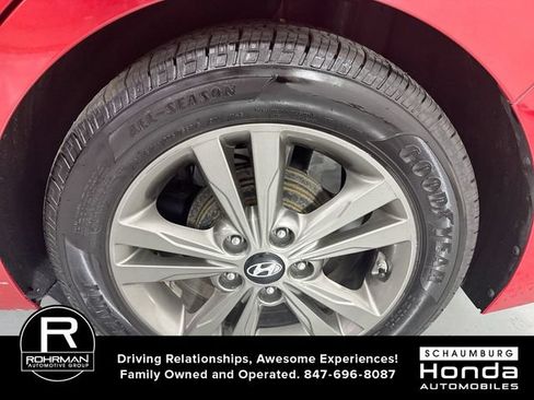 Used 2017 Hyundai Elantra Value Edition w/ Cargo Package FWD image 5