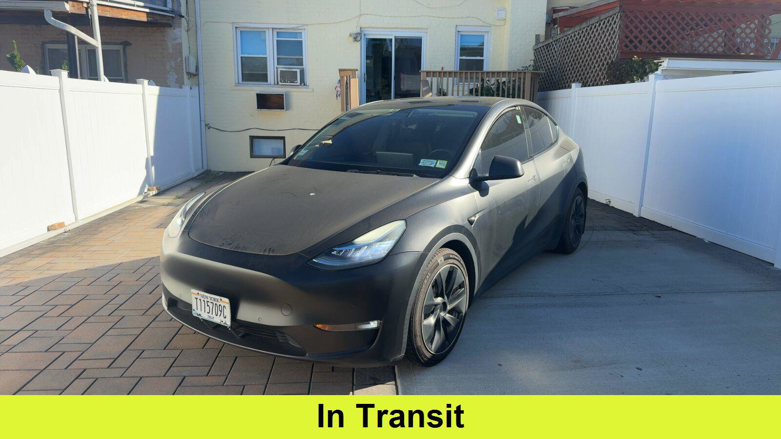 Used 2021 Tesla Model Y Long Range AWD/4WD image 1